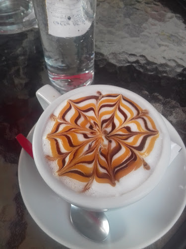Cappuccino u Caffe Bar Galerija